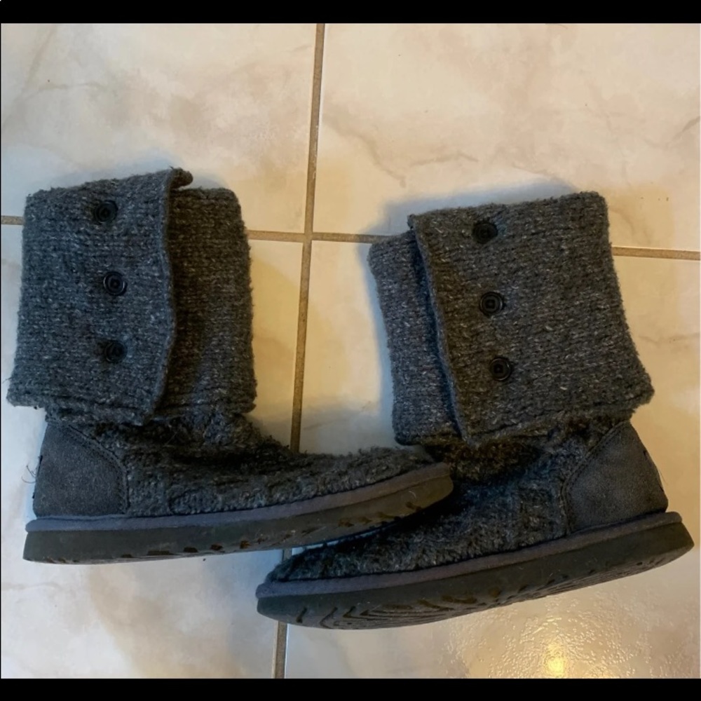 Ugg  boots sz 6